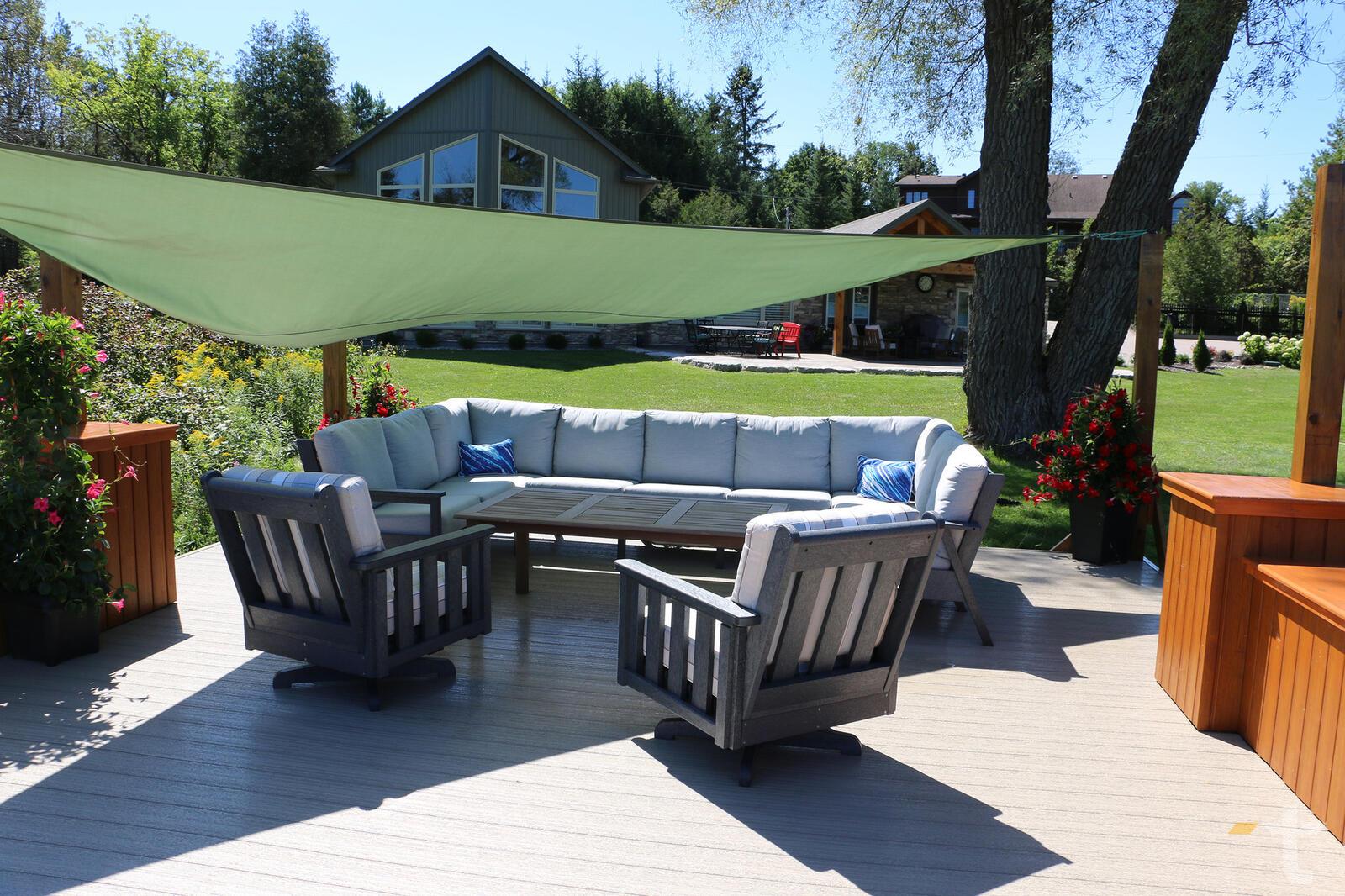 Low maintenance DockDeck surface
